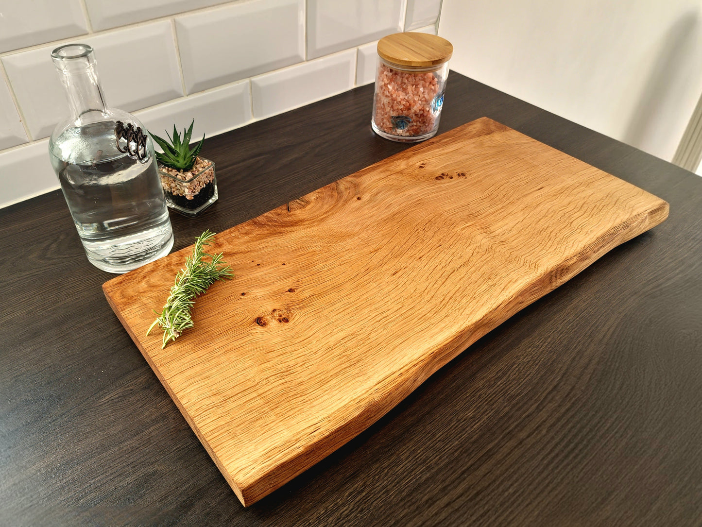 Oak Live Edge. Edge Grain
